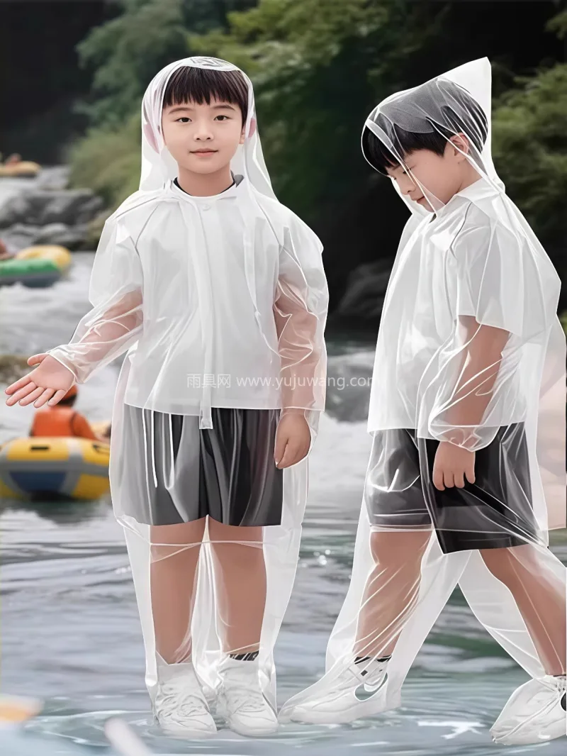 PE材质 · 持久防水 本款漂流专用包脚雨衣由武汉大型雨具厂家直 - 详情图