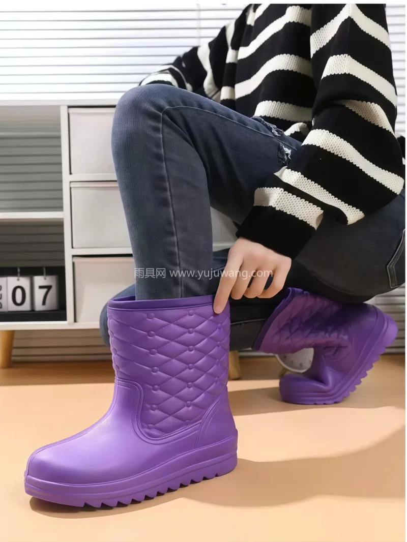 厚实绒毛内里 · EVA材质 ·  武汉大型雨具供应链供货女士冬季加绒雨鞋， - 详情图