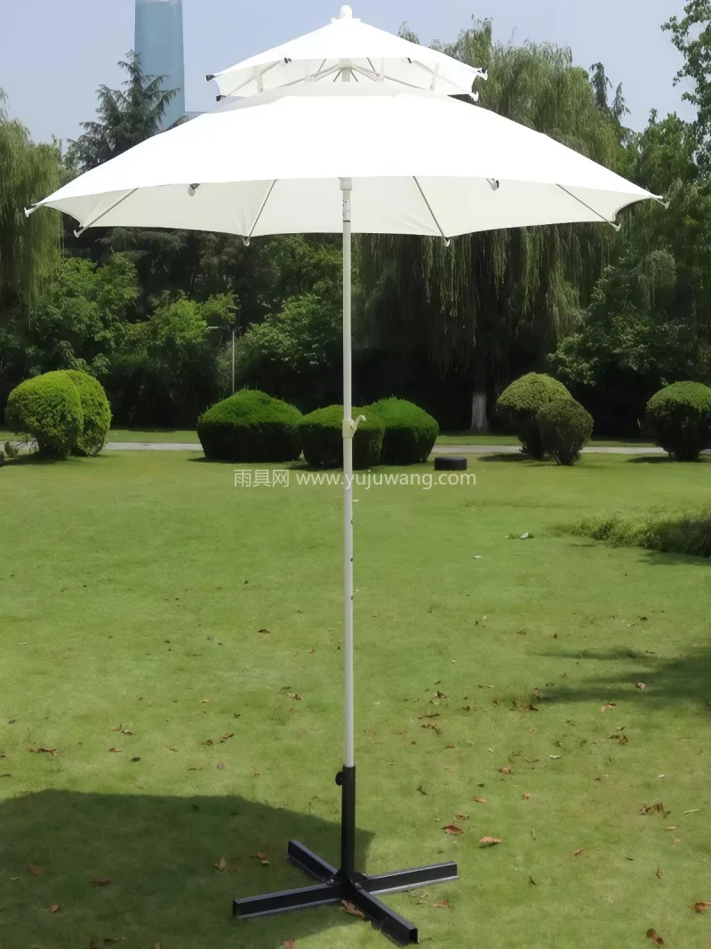 加粗金属伞骨 · 外层加厚涤纶布/内层全 武汉雨具供应链服务，专业生产大户外遮阳伞 - 详情图