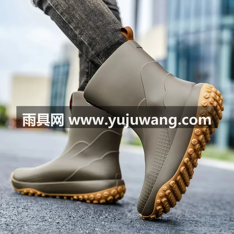 一体成型 · PVC材质 · 防滑纹路 · 柔软内里 武汉大型雨具供应链供货男款中筒加绒雨鞋，2026 