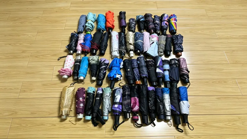 雨伞收藏成新爱好：有人收藏上千把 小众文化悄然兴起