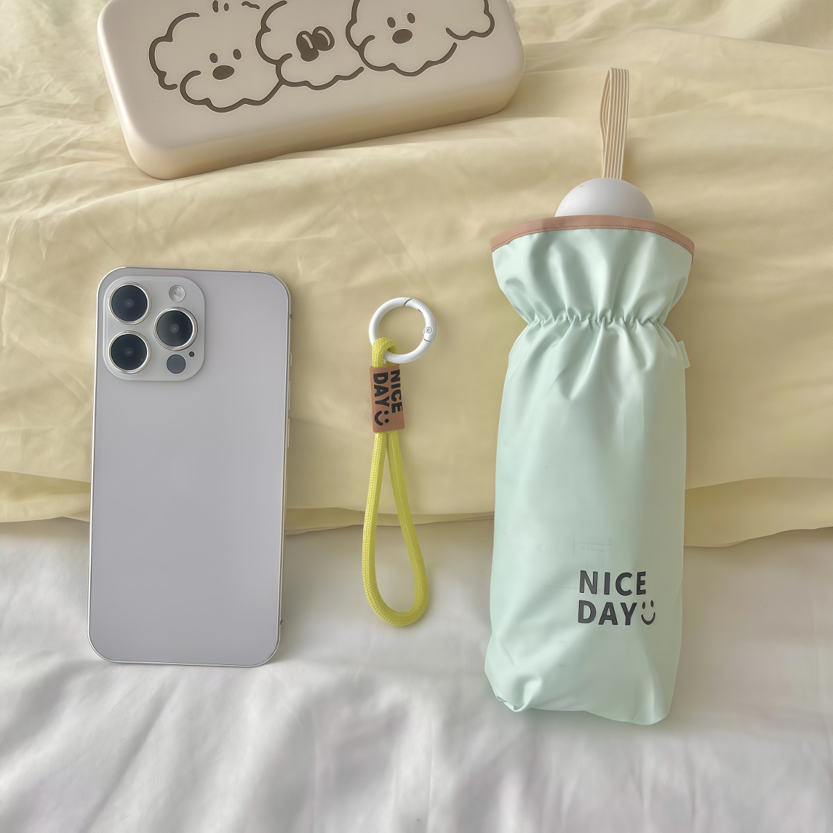 武汉雨具网·夏日清透太阳伞小巧防晒防紫外线女手动折叠加大彩胶遮阳晴雨两用·产品图5