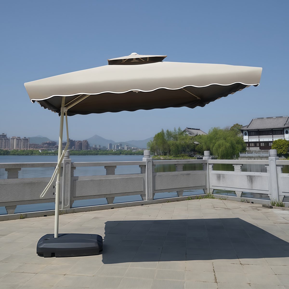 武汉雨具网·户外遮阳伞庭院扳手伞摆摊大伞太阳伞岗亭防晒露营伞防紫外线侧立·产品图3