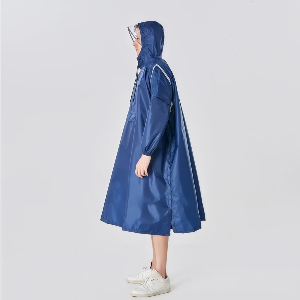 武汉雨具网·雨衣成人男女长款户外徒步旅游骑行背包反光雨披复古元素·产品图5