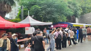 顺丰速运武汉分公司全网点广告帐篷与员工定制伞项目资料项目图片