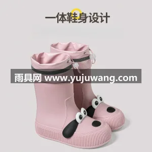 PVC材质 · 防滑底纹 · 一体鞋身设 武汉大型雨具源头供应链供货新款儿童雨鞋， 图4