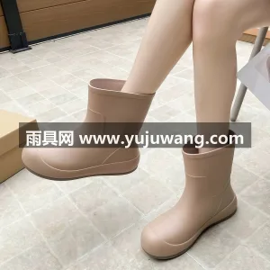 PVC材质 · 凹凸条纹防滑 · 一体成 武汉大型雨具源头供应链供货女士水鞋，专为 图4