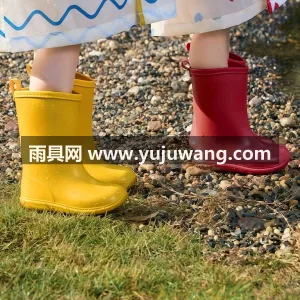 锯齿防滑 · 一体成型 · PU材质 武汉大型雨具供应链供货儿童雨鞋，男童女童 图5