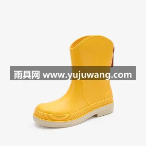 PVC材质 · 一体成型 · 防滑纹路 武汉大型雨具供应链供货女士户外雨靴，中筒 图6