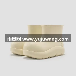 EVA鞋底，防滑减震 · 一体成型工艺 本款 2026 新款厚底增高防水雨靴，为 图4